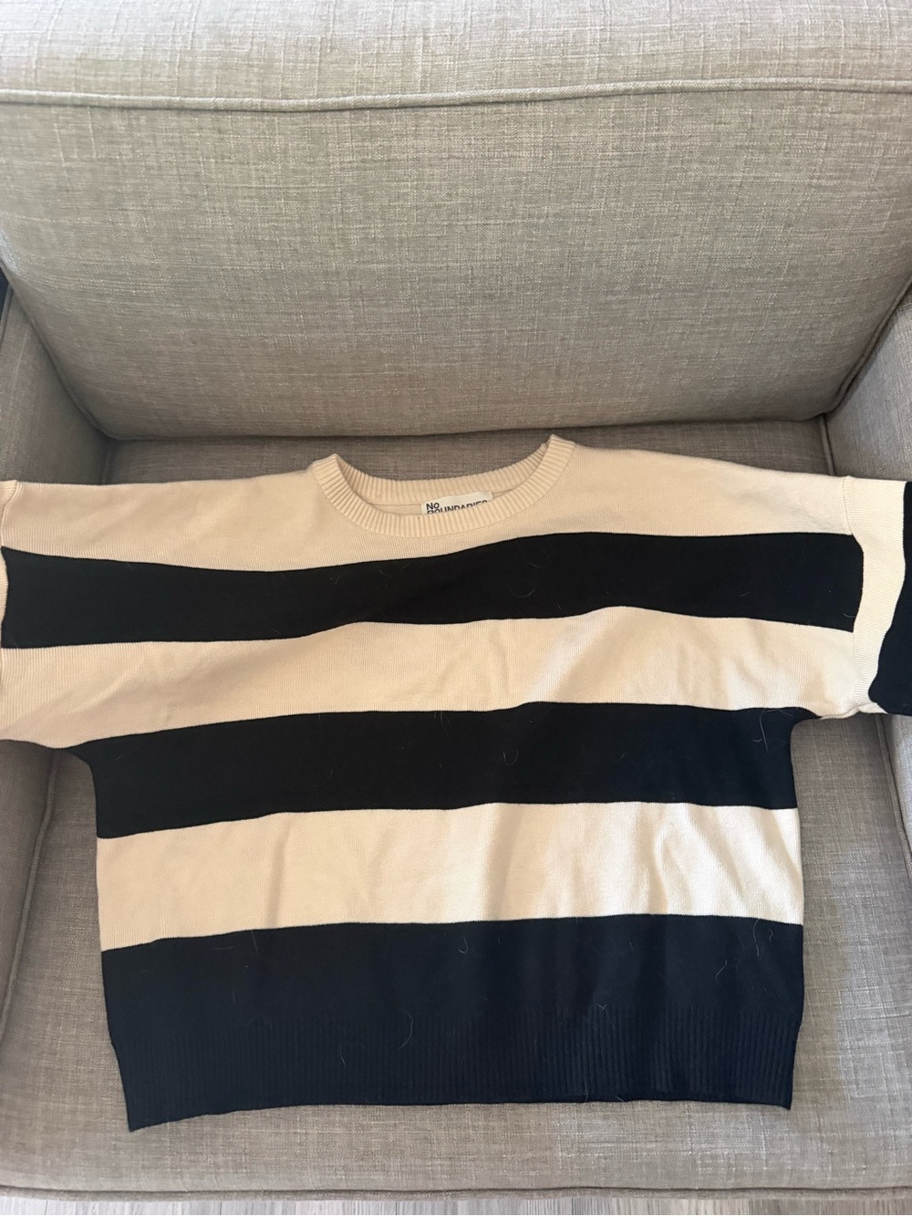 No Boundaries Women’s Crewneck Sweater in Black and Cream